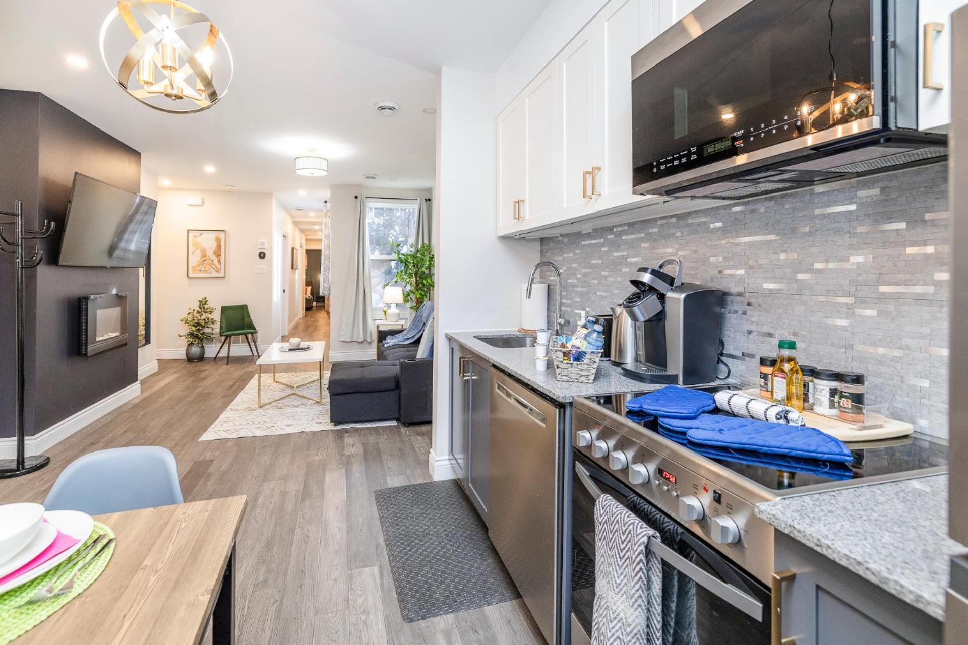 Modern 2br With Pet Friendly - Near *